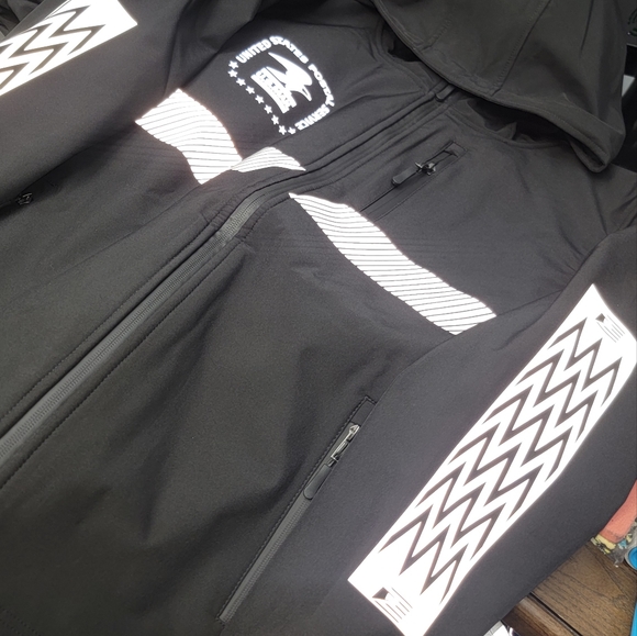 Jacket - Picture 10 of 14